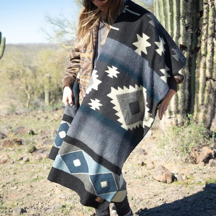 ALPACA MIDNIGHT (ECUADOR)THROWS