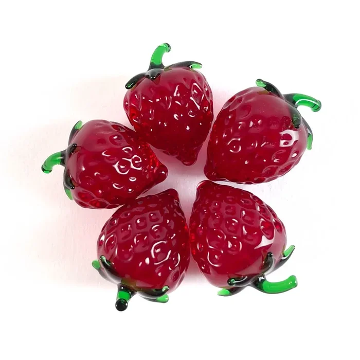 Glass strawberries – natural sizeDecorazioni e ornamenti