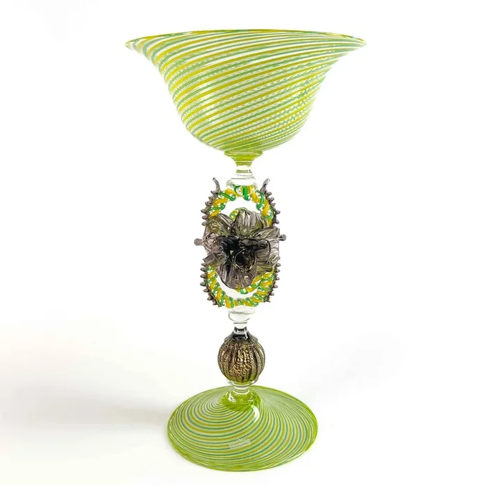 Goblet with decorative flower – Murano Glass artBicchieri con gambo