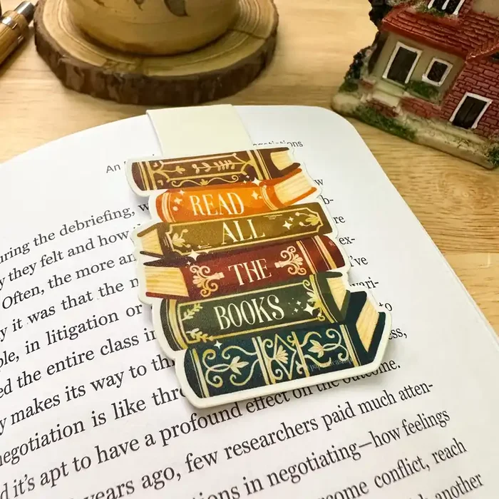 PaperaicaShop Read All The Books Magnetic Bookmark